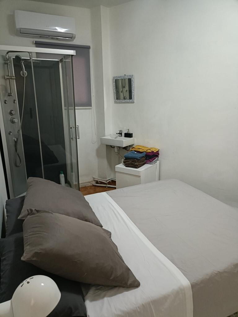 634070748: Chica busca chico en Valencia