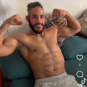 Chico busca chica en Valencia: 