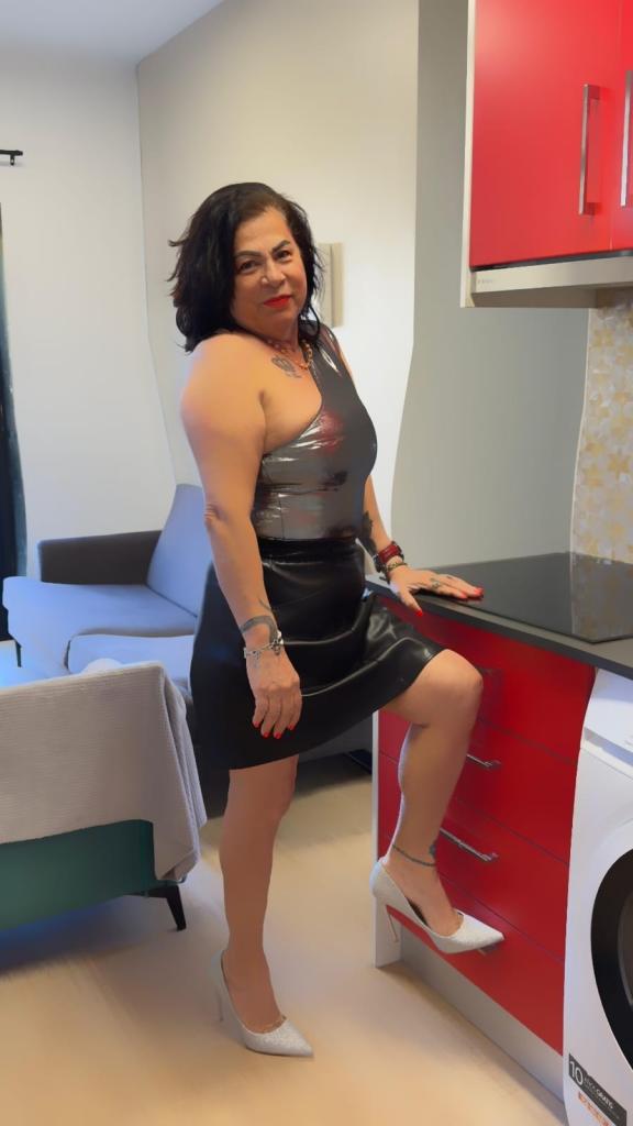 605441210: Chica busca chico en Pontevedra