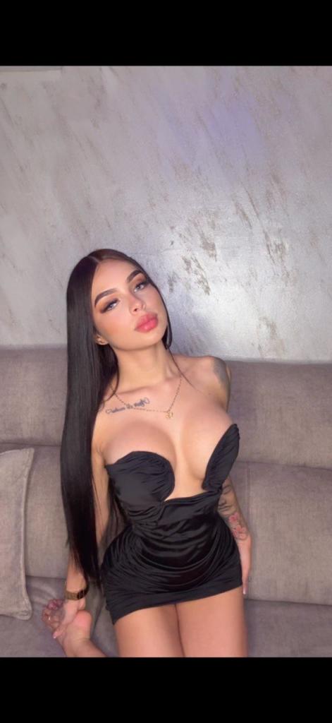 Chica busca chico en Málaga: Chica busca chico