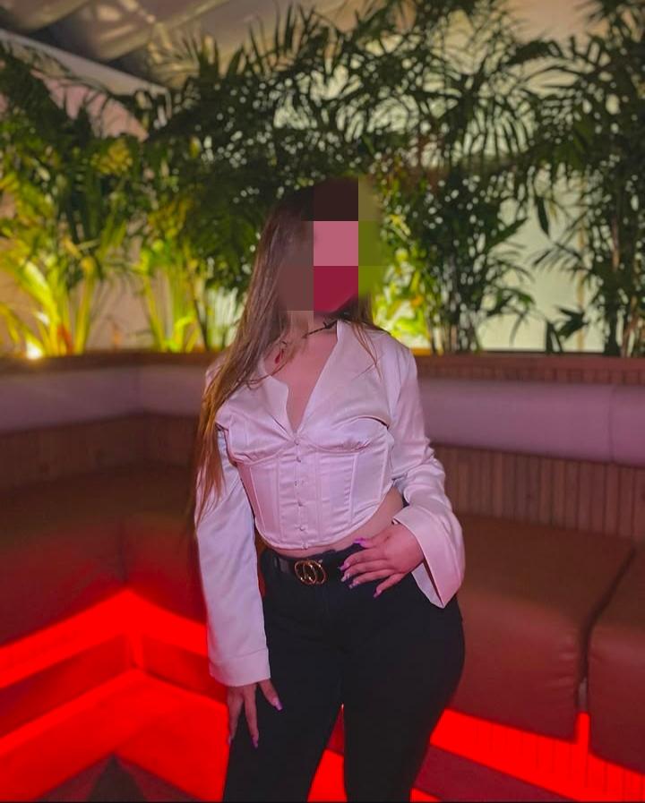 662364427: Chica busca chico en Madrid