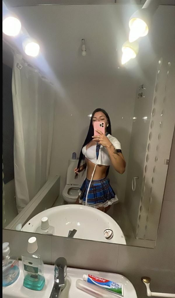 652010357: Chica busca chico en La Coruña