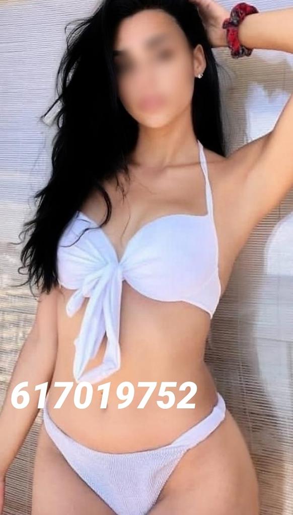 Chica busca chico en Alicante: Chica busca chico