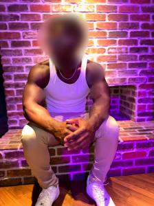 678734183: Chico busca chica en Sevilla