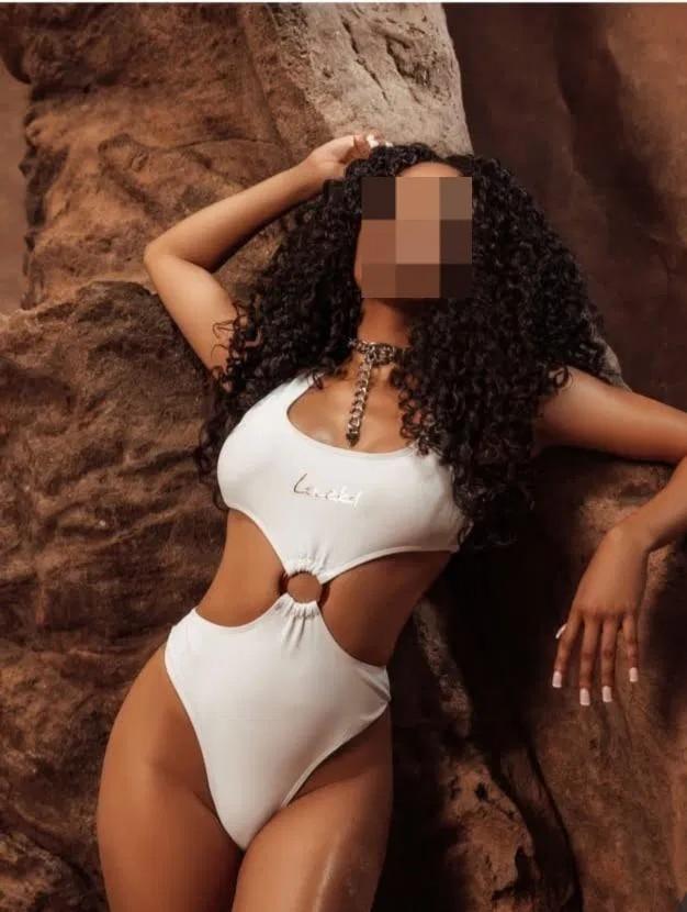 Chica busca chico en Barcelona: Chica busca chico