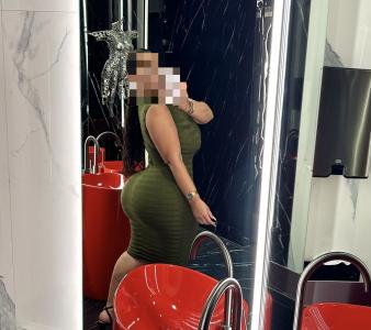622415843: Chica busca chico en Barcelona