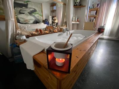 674682065: Chica busca chico en Barcelona