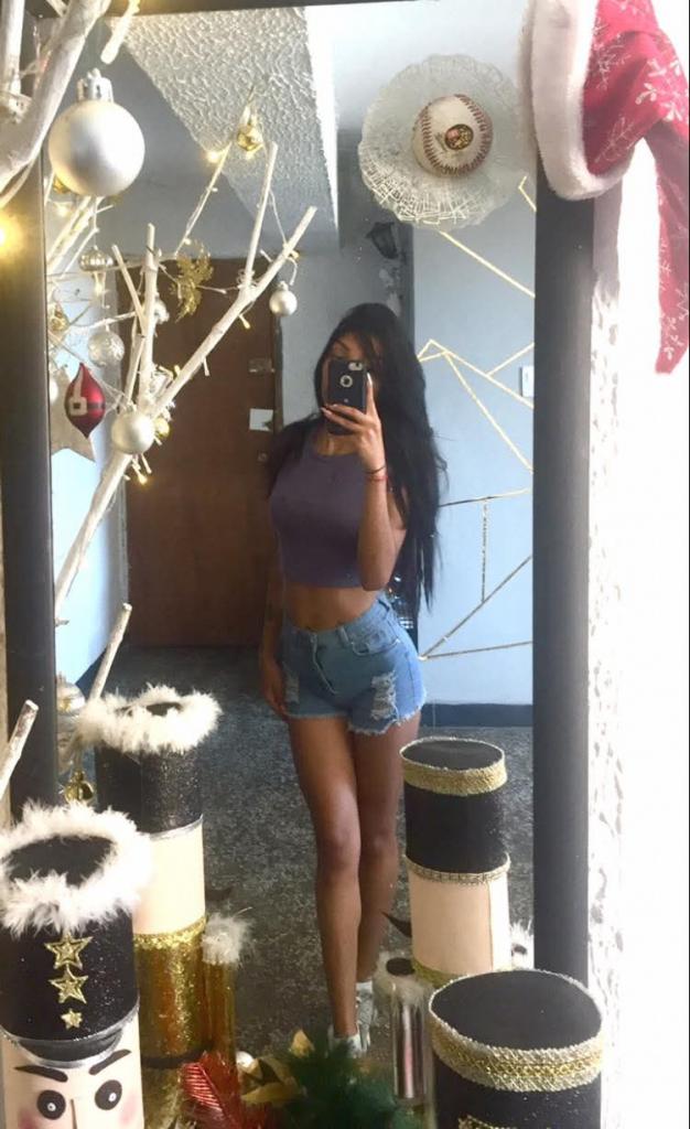 610773816: Chica busca chico en Barcelona