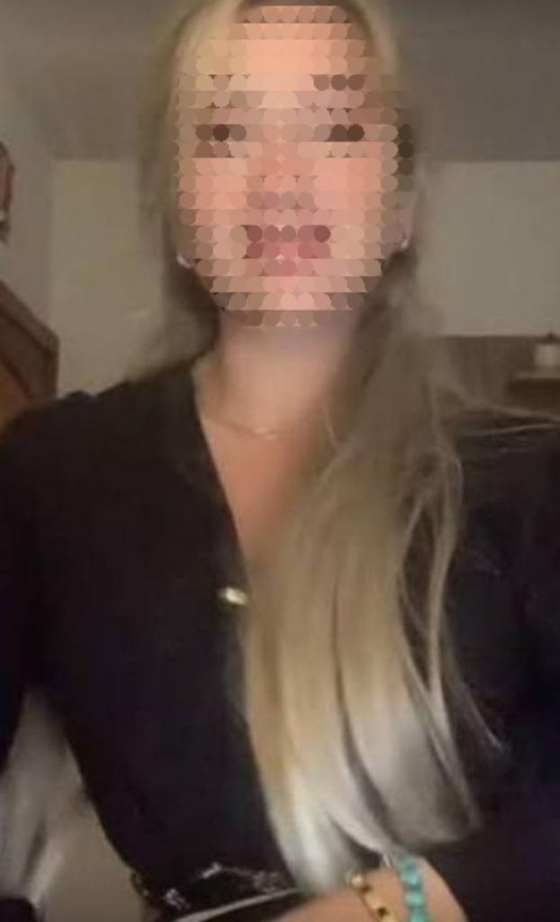 632163023: Chica busca chico en Navarra