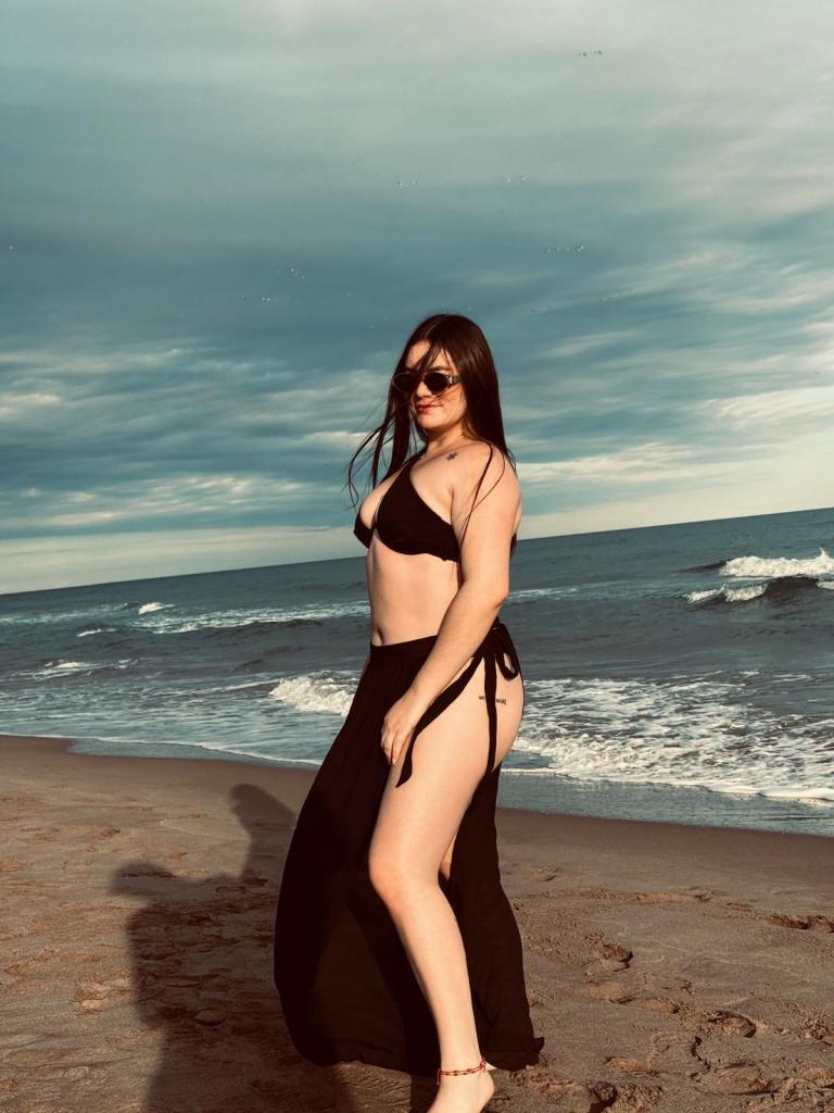 614528075: Chica busca chico en Valencia