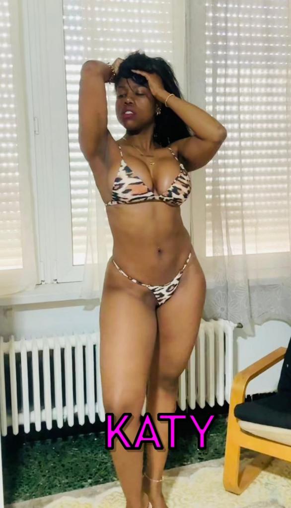 Chica busca chico en Huelva: 