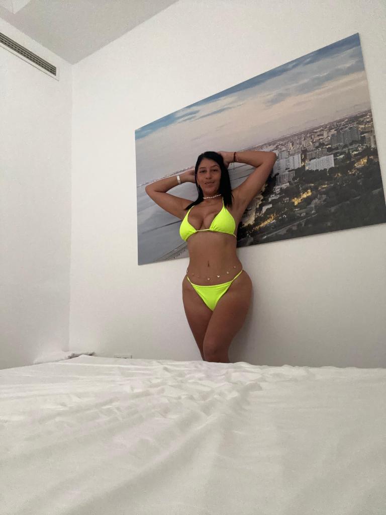 612425113: Chica busca chico en Almería