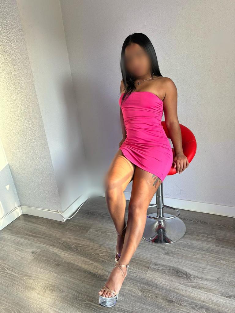 624487554: Chica busca chico en Madrid