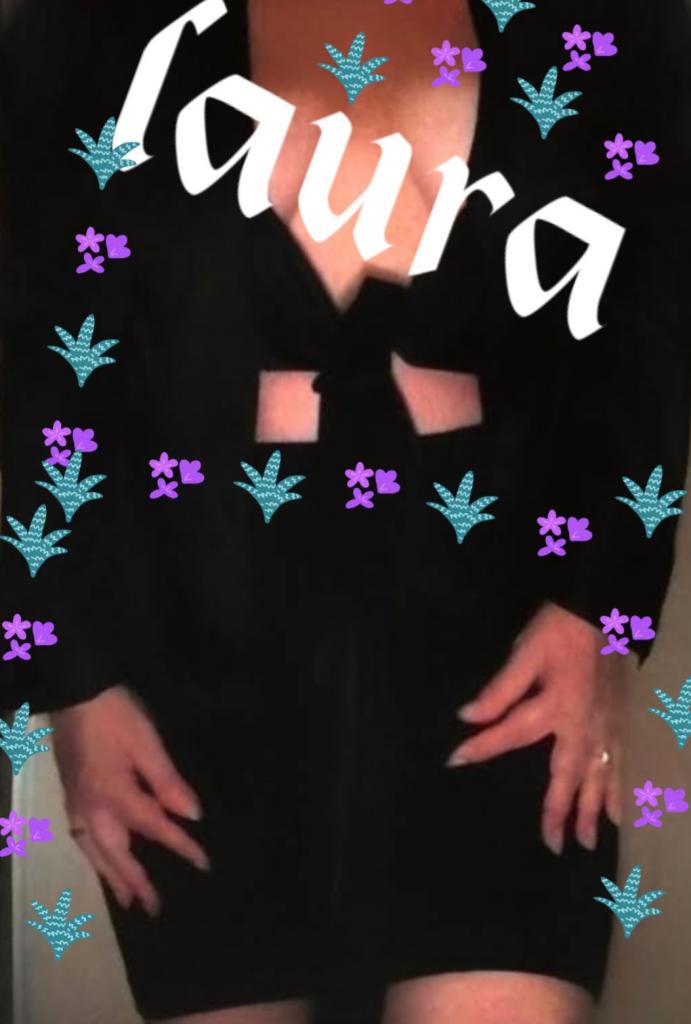 698493764: Chica busca chico en Gerona