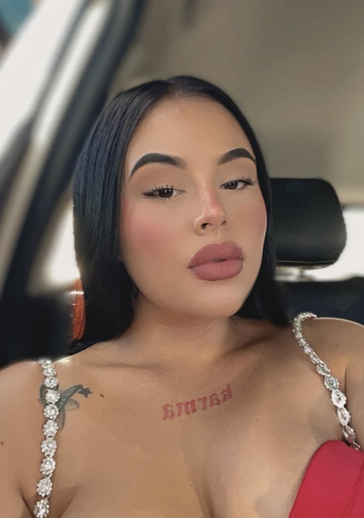 643109403: Chica busca chico en Barcelona