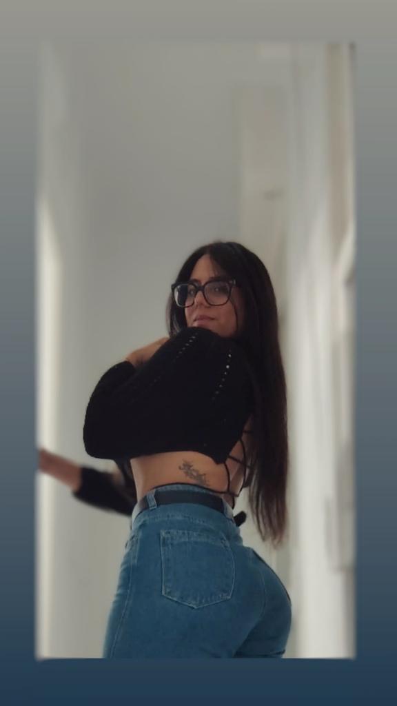 667881295: Chica busca chico en Jaén