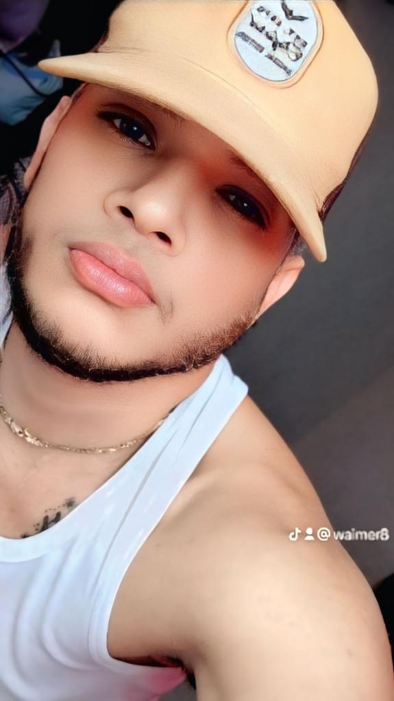 650832556: Chico busca chica en Barcelona