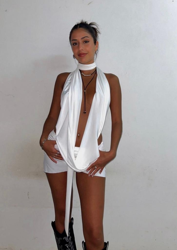 643420729: Chica busca chico en Barcelona