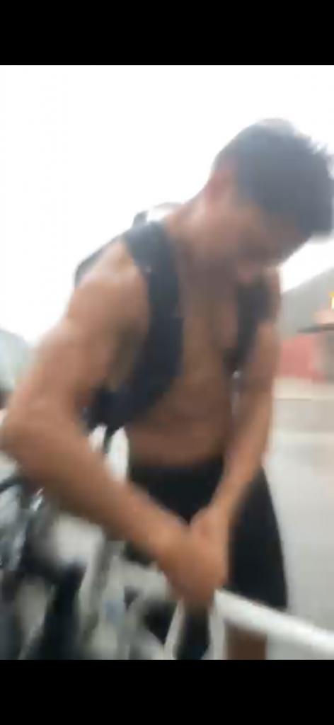 664703989: Chico busca chica en Murcia