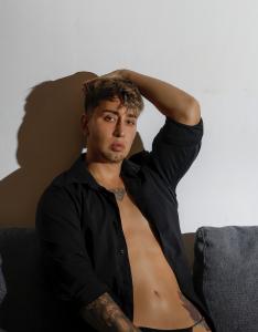 744756133: Chico busca chica en Las Palmas