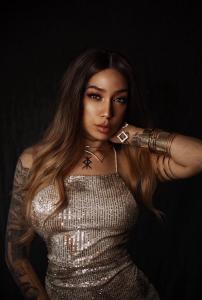 689146421: Chica busca chico en Gerona