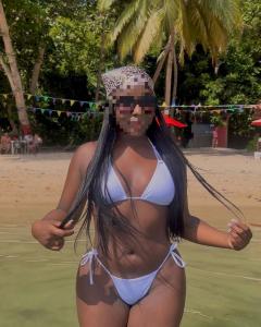 637803403: Chica busca chico en Madrid