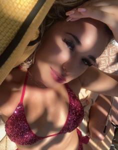 631363812: Chica busca chico en Barcelona