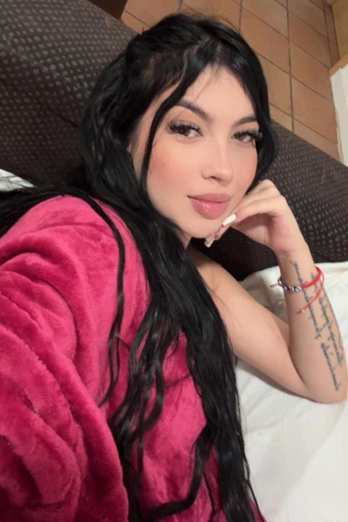 691386949: Chica busca chico en Madrid