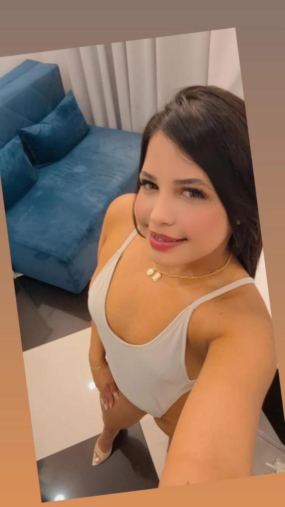 642700778: Chica busca chico en Granada