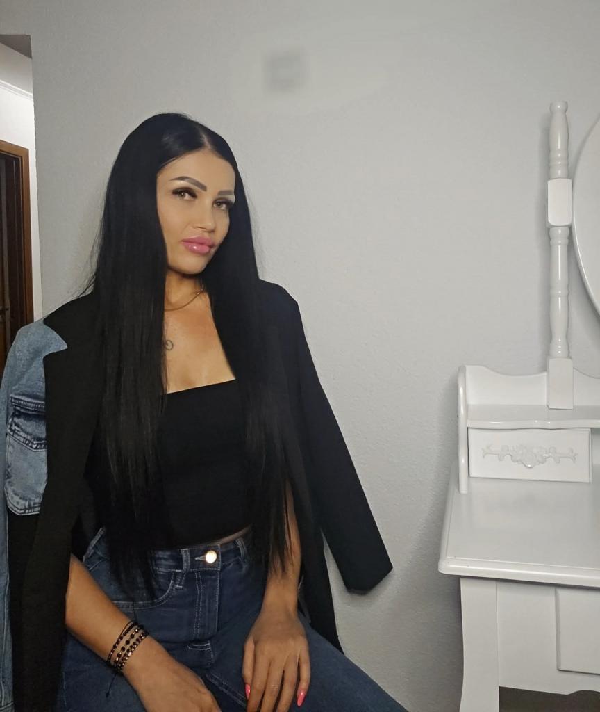 641347294: Chica busca chico en Málaga