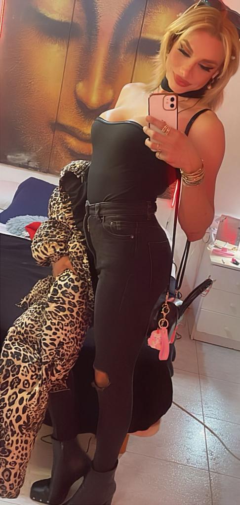 605404290: Transexual en Barcelona