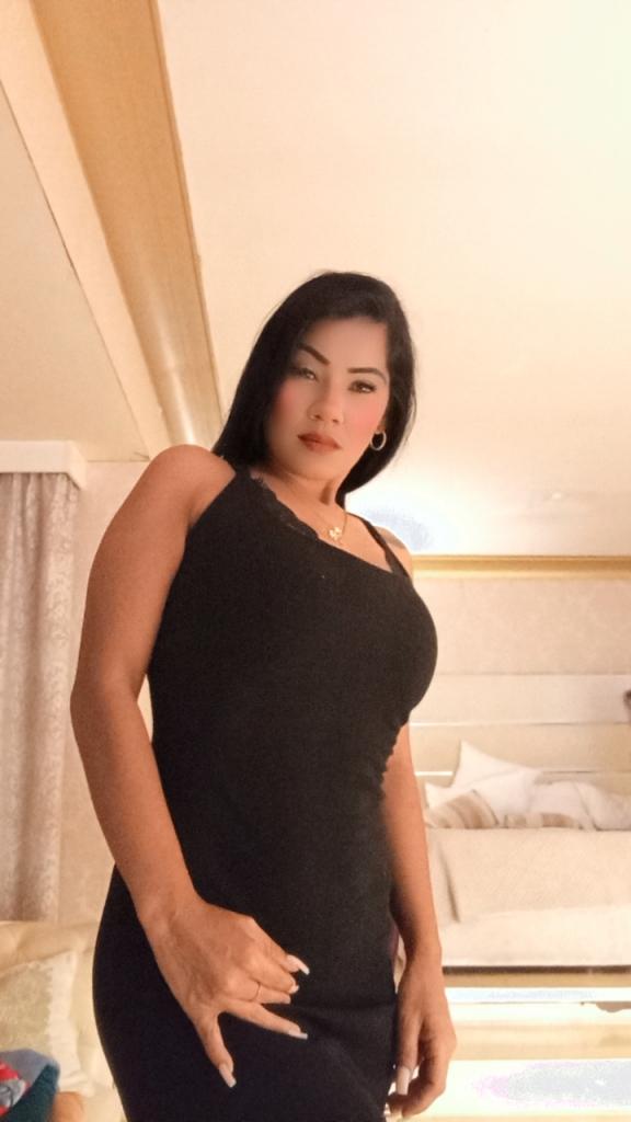 643048478: Chica busca chico en Zaragoza