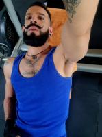 674372183: Chico busca chica en Barcelona