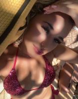 631363812: Chica busca chico en Barcelona