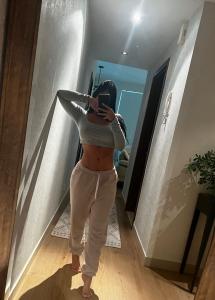 603977961: Chica busca chico en Sevilla