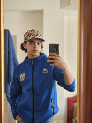 654892695: Chico busca chica en Valladolid