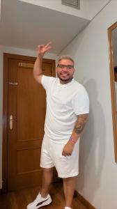 617481564: Chico busca chica en Madrid