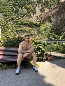 Chico busca chica en Gerona: 