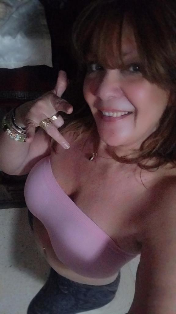 Chica busca chico en Tenerife: 