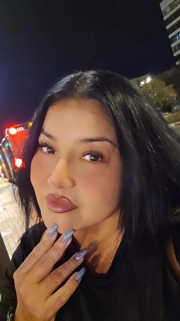 624431329: Chica busca chico en Granada