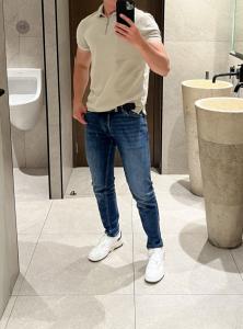 607597132: Chico busca chica en Almería