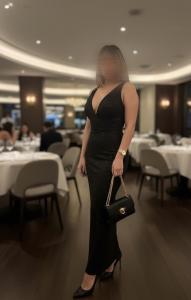 677298374: Chica busca chico en Sevilla