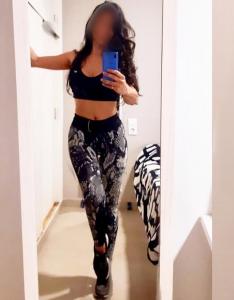 652037056: Chica busca chico en Barcelona