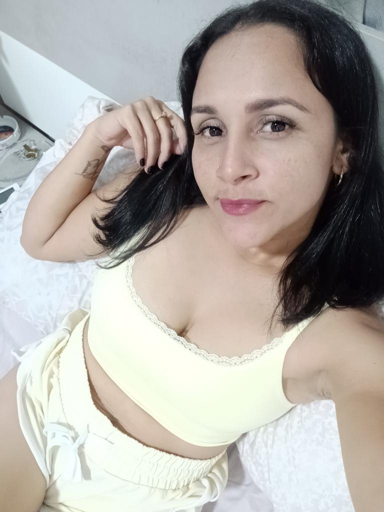 667795050: Chica busca chico en Huelva