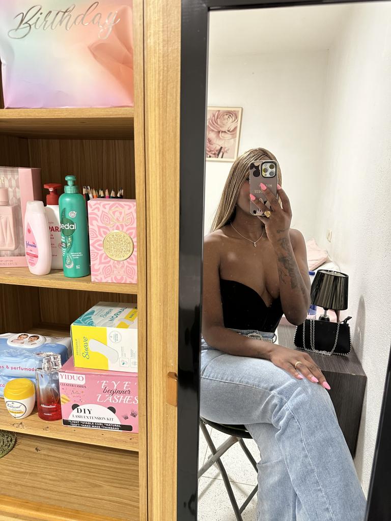 666735521: Chica busca chico en Barcelona