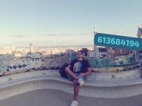 613684194: Chica busca chico en Barcelona