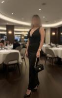 677298374: Chica busca chico en Sevilla