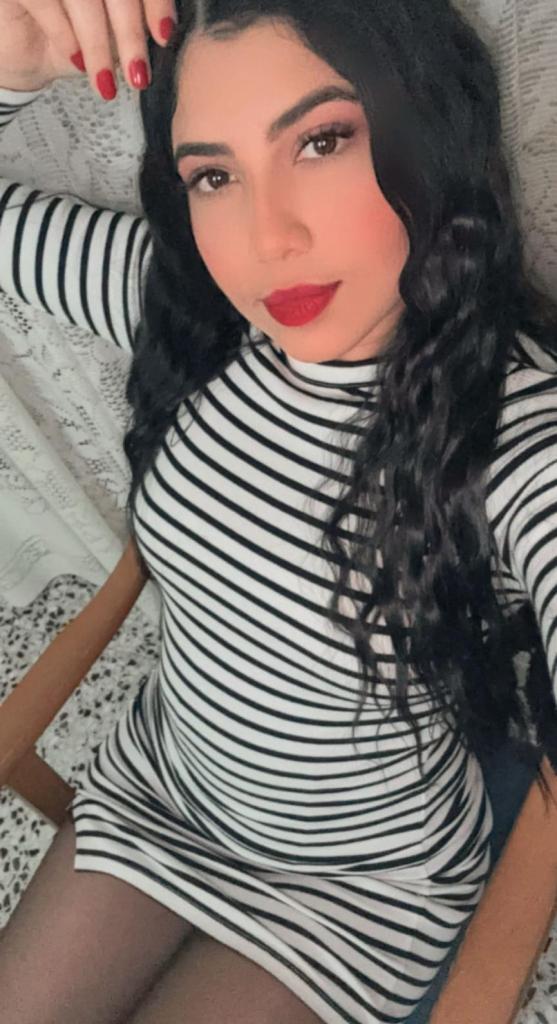 661120993: Chica busca chico en Barcelona