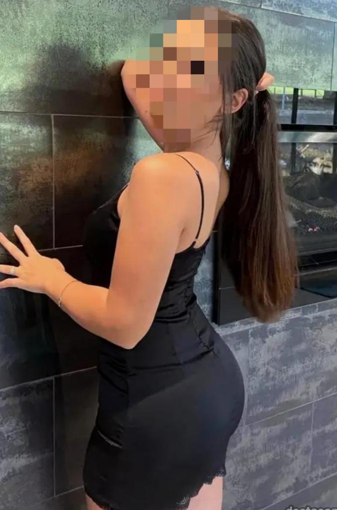 631745749: Chica busca chico en Murcia