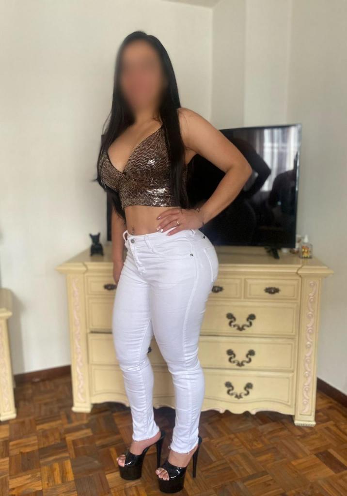 612280757: Chica busca chico en La Coruña